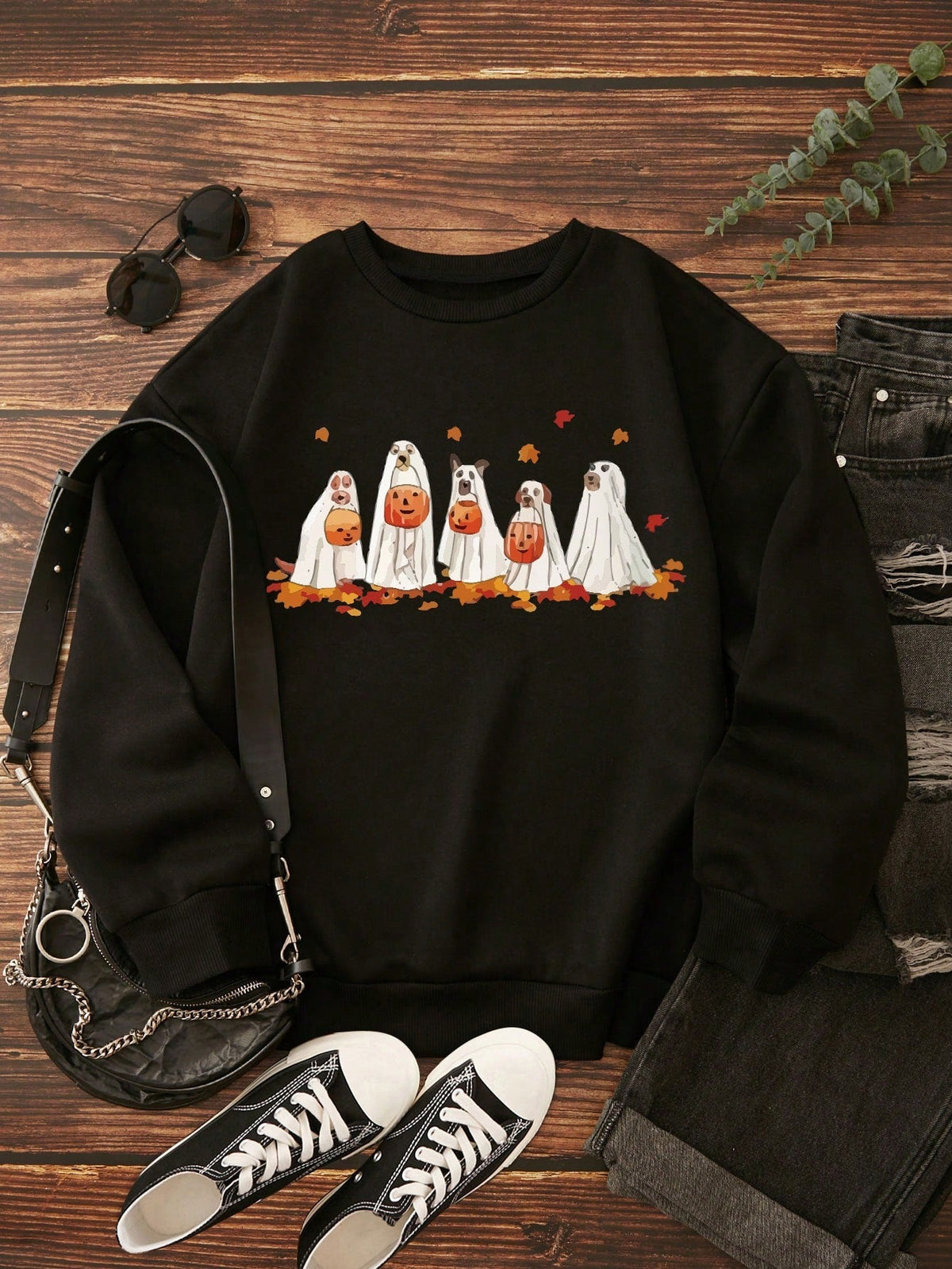 Cozy up in Spooky Style with our Plus Halloween Print Thermal-Lined Sweatshirt