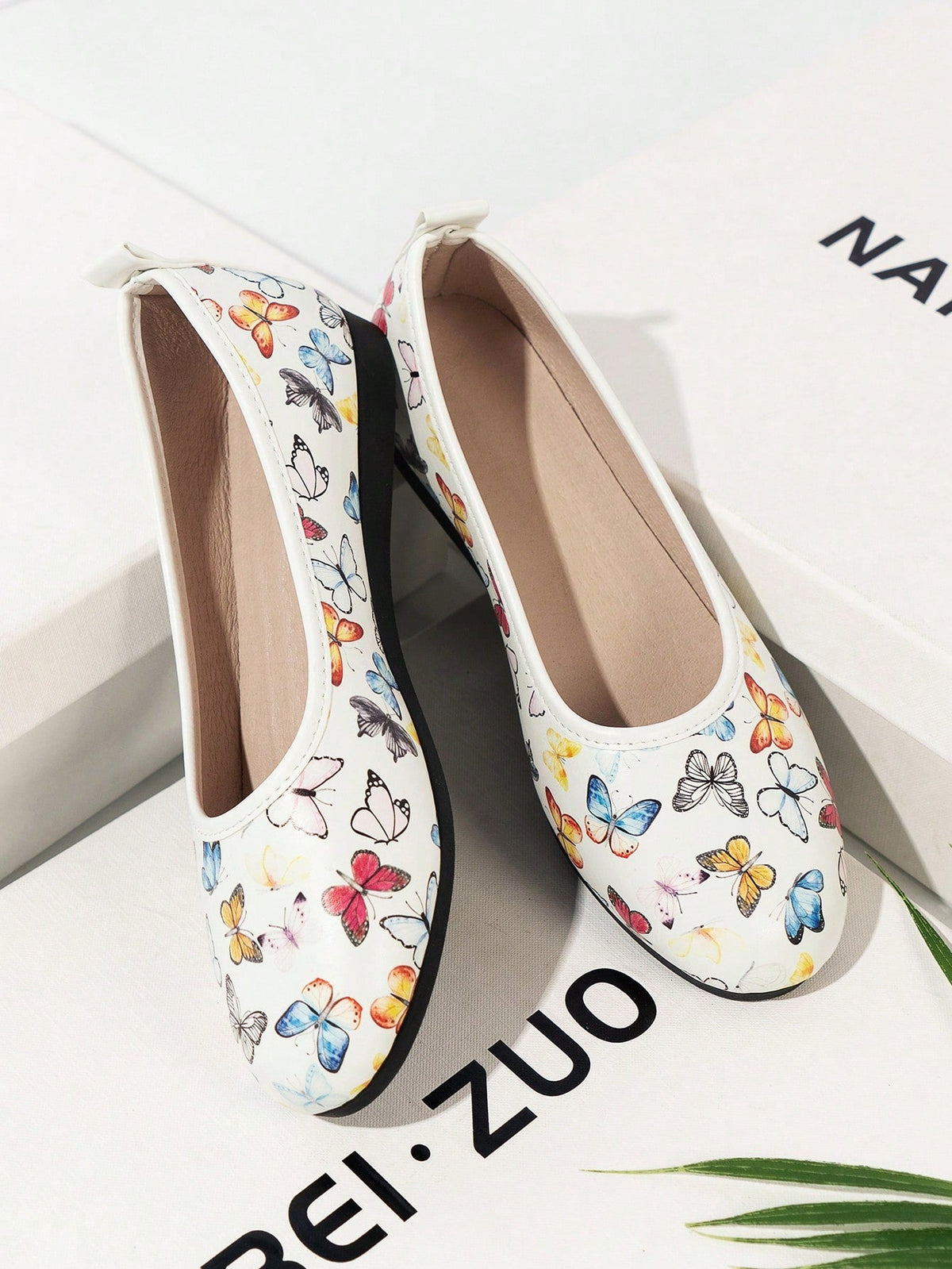 New Arrival: Elegant Butterfly Pattern Flat Shoes for Women - Perfect for Weddings & Music Festivals at Low Prices!