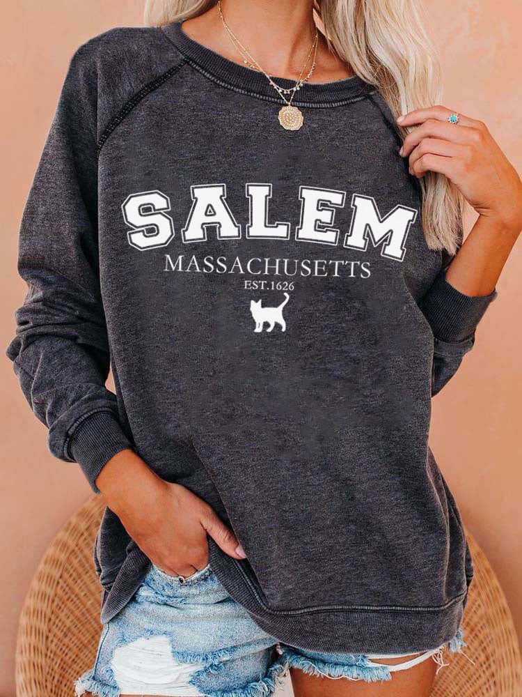 Women's Salem Massachusetts Est.1626 Halloween Black Cat Print Casual Sweatshirt